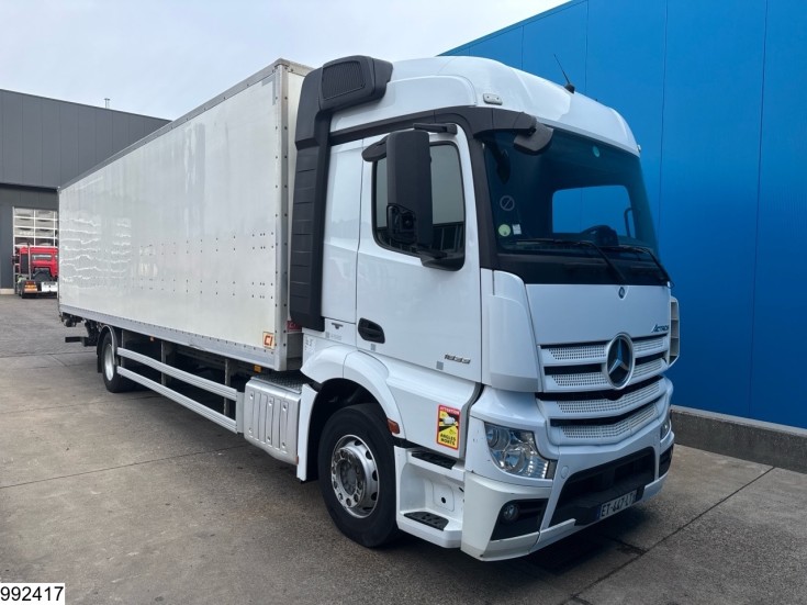 Mercedes Actros 1833