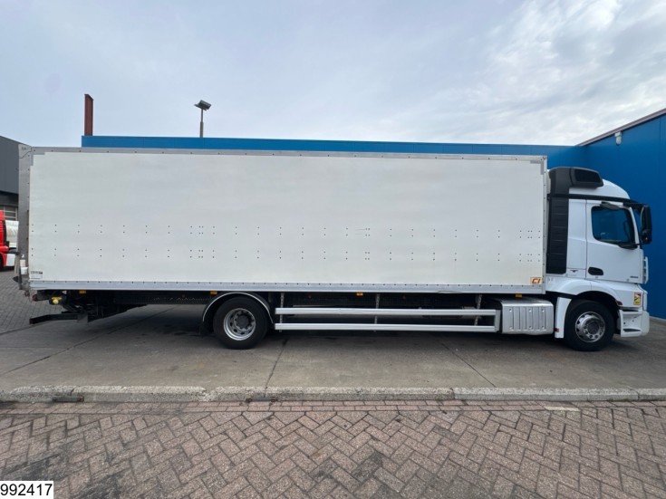 Mercedes Actros 1833