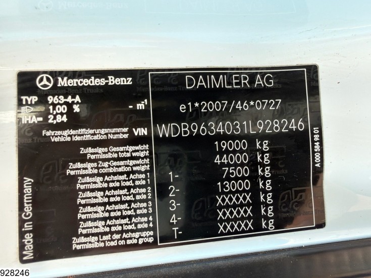 Mercedes Actros 1843