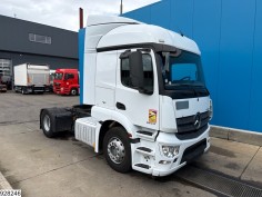 Mercedes Actros 1843