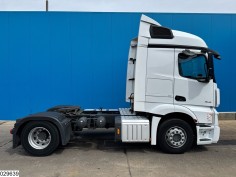 Mercedes Actros 1845