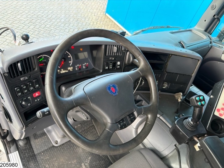 Scania P 230