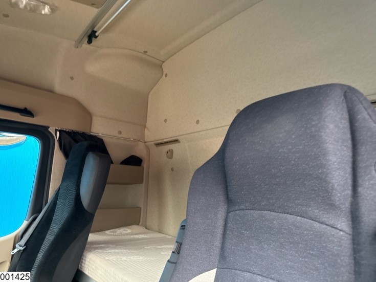 Mercedes Actros 1848