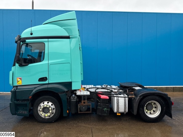 Mercedes Actros 1848