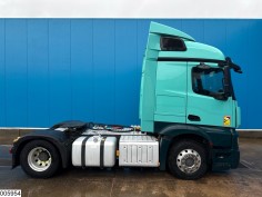 Mercedes Actros 1848