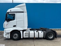 Mercedes Actros 1842