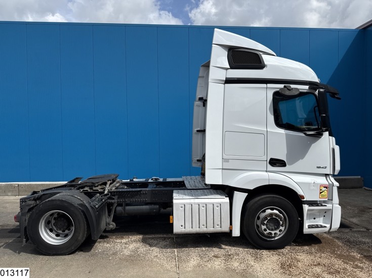 Mercedes Actros 1842