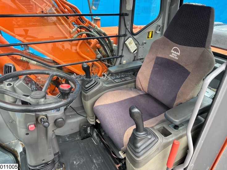 Hitachi ZX 130 W