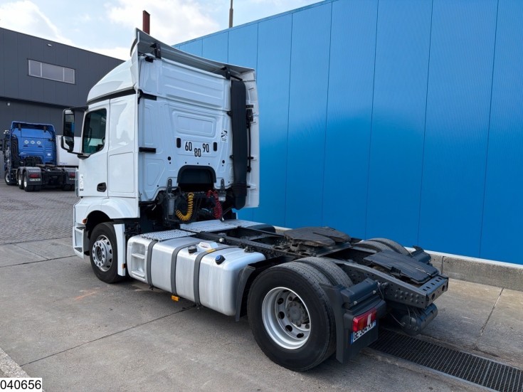 Mercedes Actros 1842