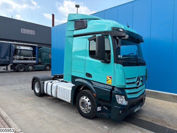 Mercedes Actros 1848