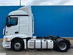 Mercedes Actros 1842
