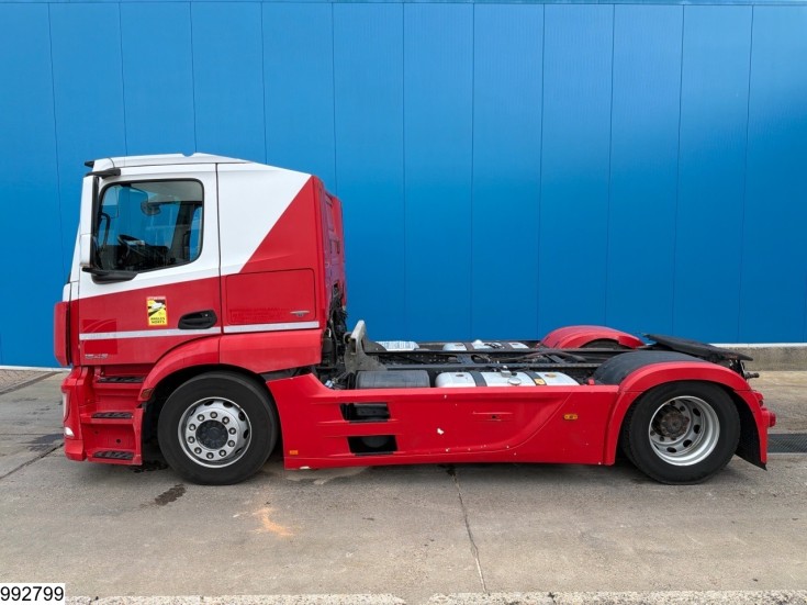 Mercedes Actros 1843