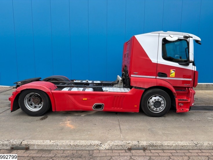 Mercedes Actros 1843