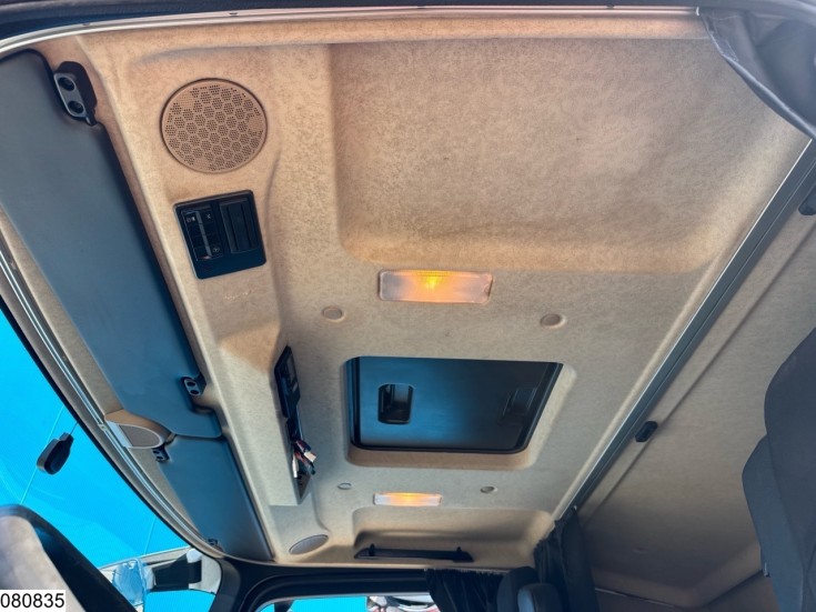 Mercedes Actros 1843