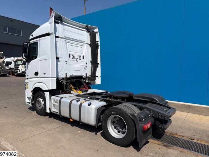 Mercedes Actros 1843