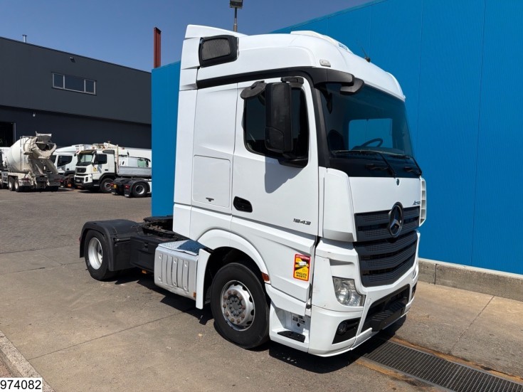 Mercedes Actros 1843