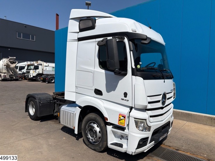 Mercedes Actros 1842