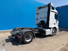 Mercedes Actros 1842