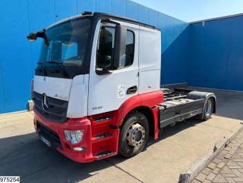 Mercedes Actros 1843