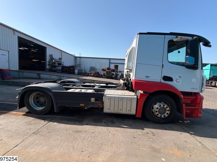 Mercedes Actros 1843