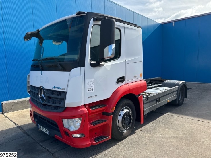 Mercedes Actros 1843