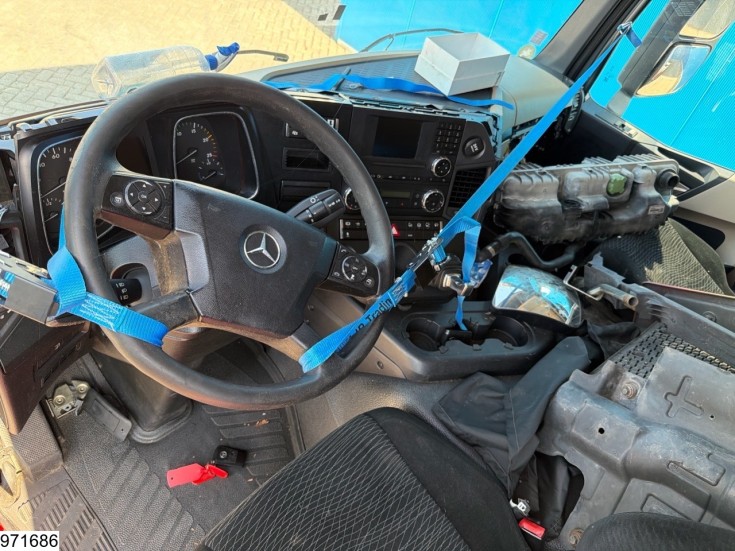 Mercedes Actros 1843