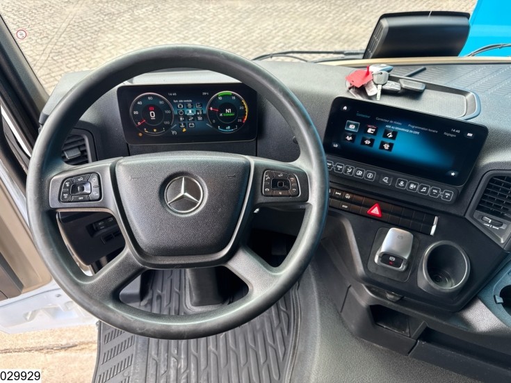 Mercedes Actros 1845
