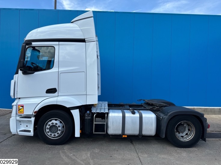 Mercedes Actros 1845