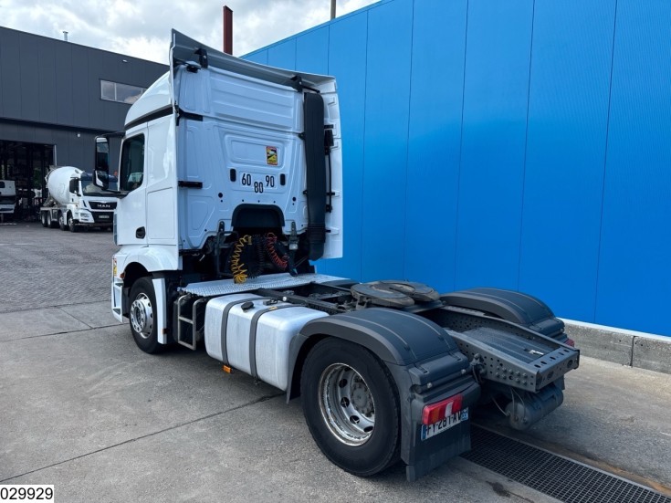 Mercedes Actros 1845