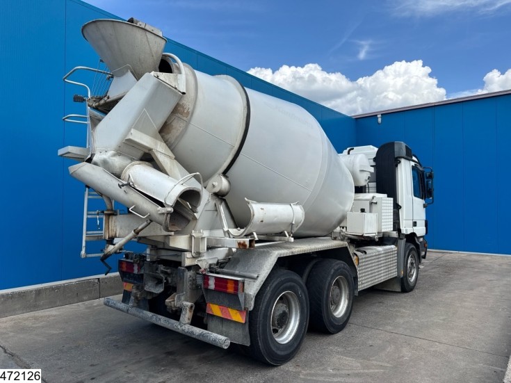 Mercedes Actros 3348