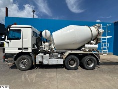 Mercedes Actros 3348