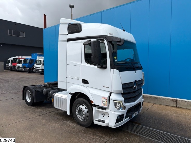 Mercedes Actros 1845