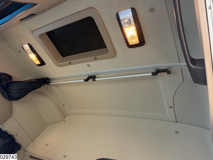 Mercedes Actros 1845
