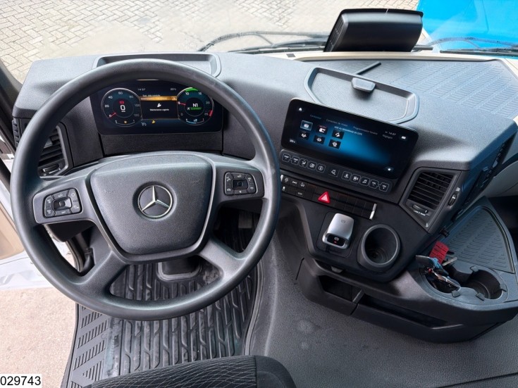 Mercedes Actros 1845