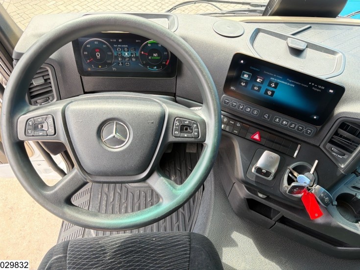 Mercedes Actros 1845