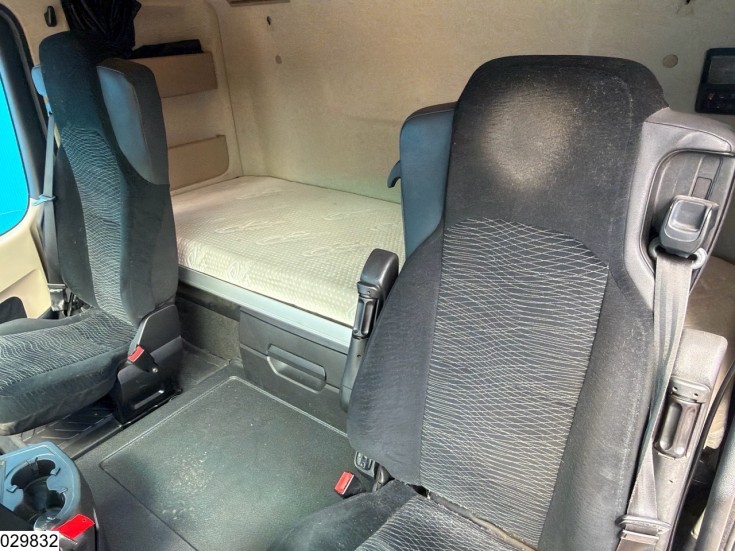 Mercedes Actros 1845