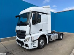 Mercedes Actros 1845