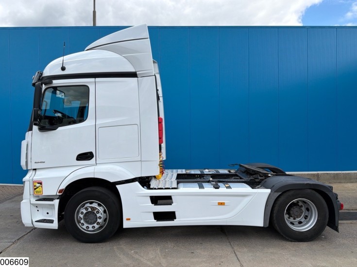 Mercedes Actros 1845
