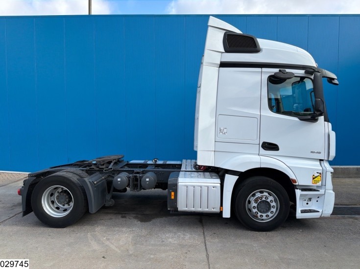 Mercedes Actros 1845