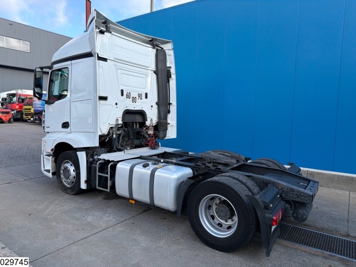 Mercedes Actros 1845