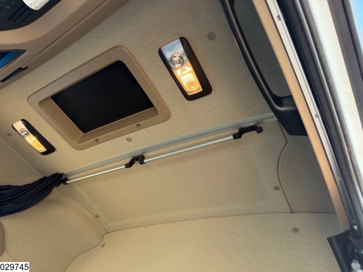 Mercedes Actros 1845