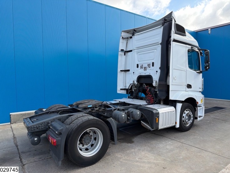 Mercedes Actros 1845