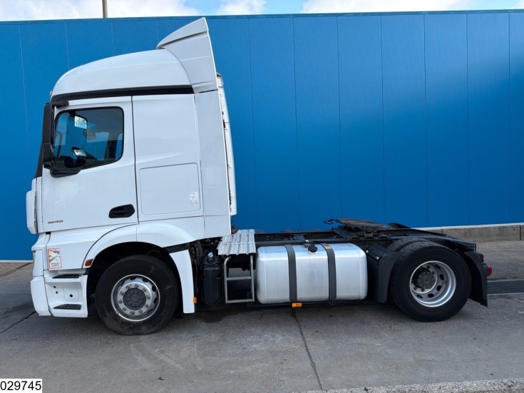 Mercedes Actros 1845
