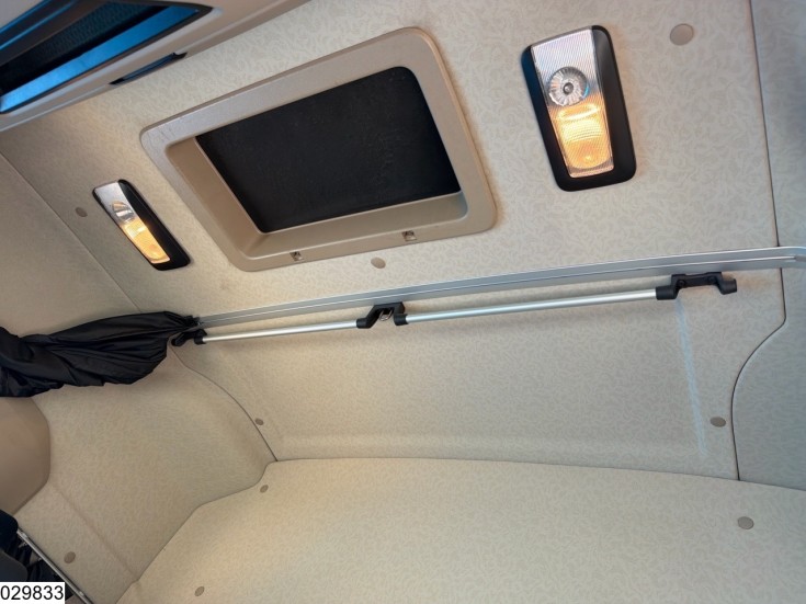 Mercedes Actros 1845