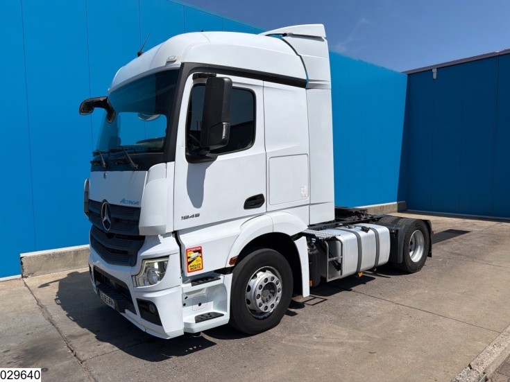 Mercedes Actros 1845