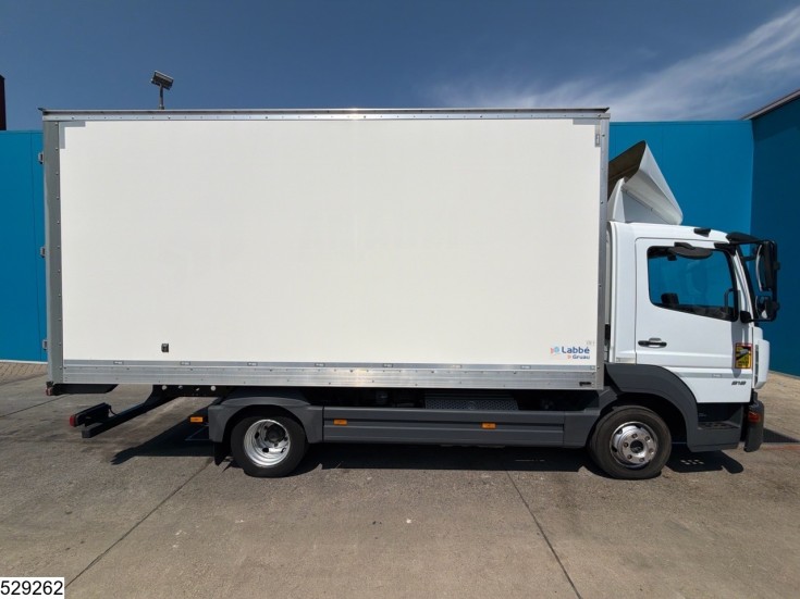 Mercedes Atego 818