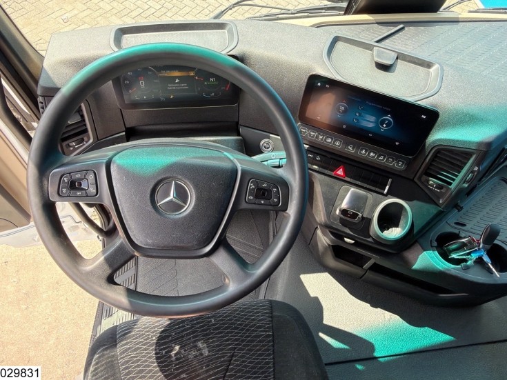 Mercedes Actros 1845