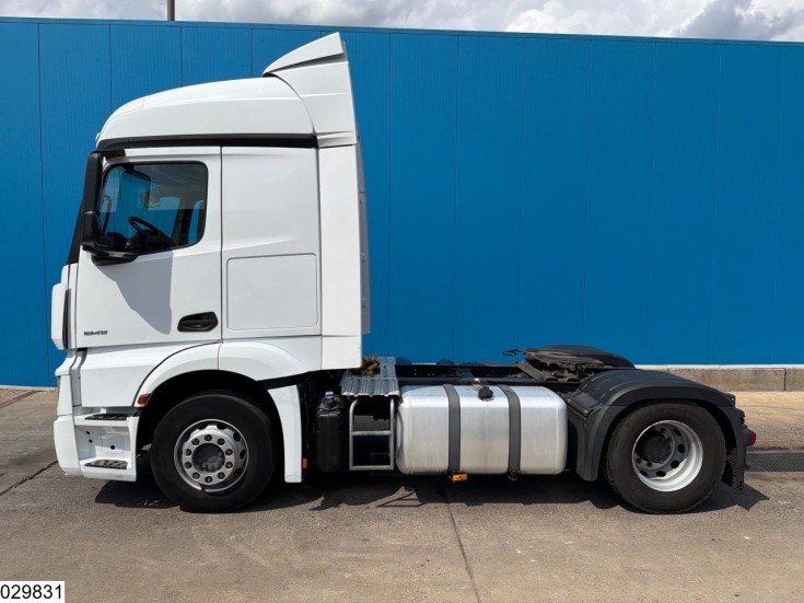 Mercedes Actros 1845