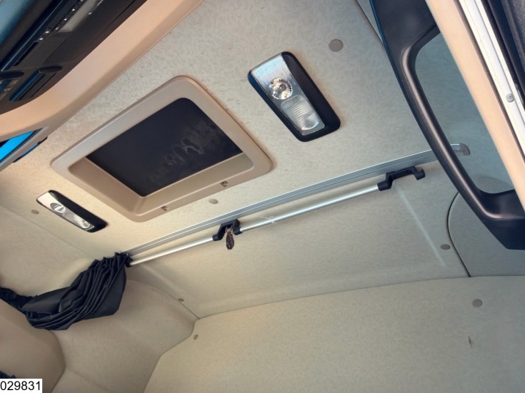 Mercedes Actros 1845