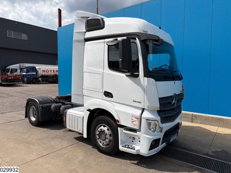 Mercedes Actros 1845